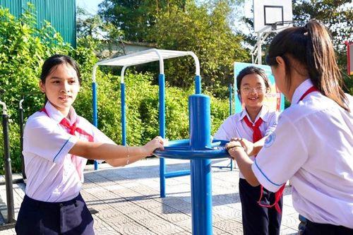 Hương Thủy: Khánh thành 2 khu vui chơi, rèn luyện thân thể cho học sinh