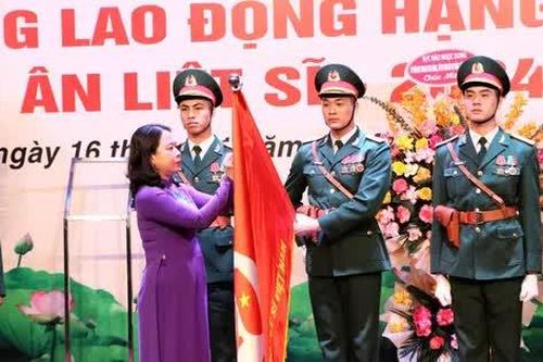 Hội Hỗ trợ gia đình liệt sĩ Việt Nam đón nhận Huân chương Lao động hạng Ba