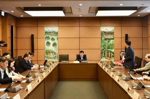 Bảo đảm tường minh, kiểm soát chặt chẽ trong quá trình phân cấp thực hiện