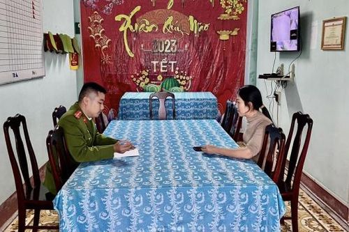 Công an xã giúp người dân nhận lại 100 triệu đồng chuyển nhầm