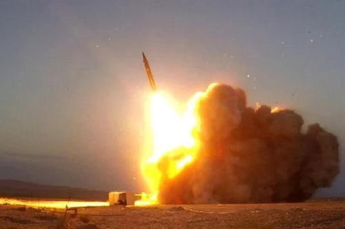 Iran phóng tên lửa vào IS và cơ sở tình báo Israel