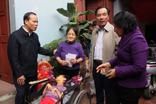 Bắc Giang: Thăm, tặng quà Tết trẻ em khuyết tật, nhiễm chất độc da ca/dioxin
