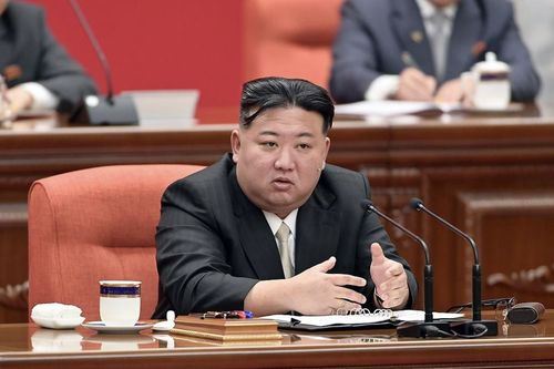 Ông Kim Jong-un kêu gọi sửa hiến pháp, giải tán cơ quan đối thoại với Hàn Quốc