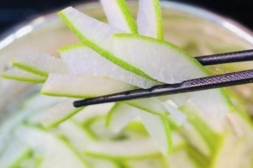 Ăn bưởi xong đừng vứt vỏ, làm theo cách này sẽ giúp giảm mỡ máu và các bệnh về hô hấp