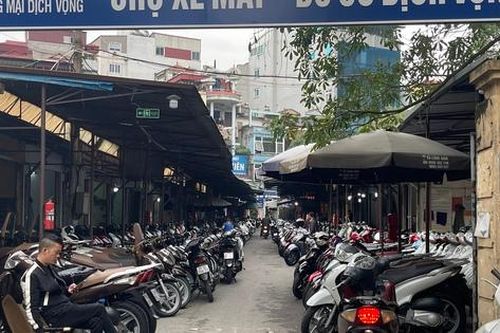 Vắng lặng ở chợ xe máy cũ chùa Hà dịp cuối năm