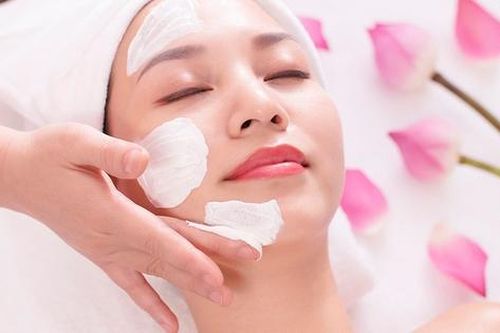 Giữ nét thanh xuân bằng cách chăm sóc da từ trong ra ngoài