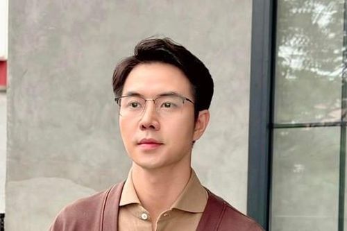 Chúng Ta Của 8 Năm Sau: Hóa ra bác sĩ Tuấn là chồng của MC có nụ cười đẹp nhất VTV