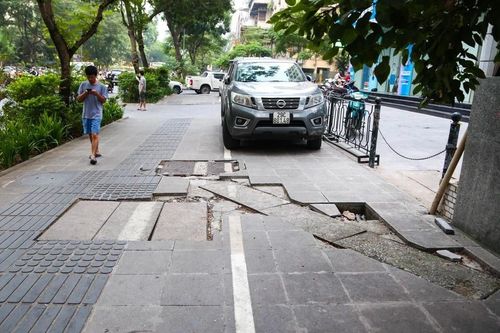 Rào cản trong nhà ngoài ngõ đối với người khuyết tật