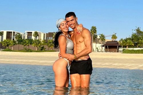 Gu chơi đồng hồ triệu USD của bạn gái Ronaldo
