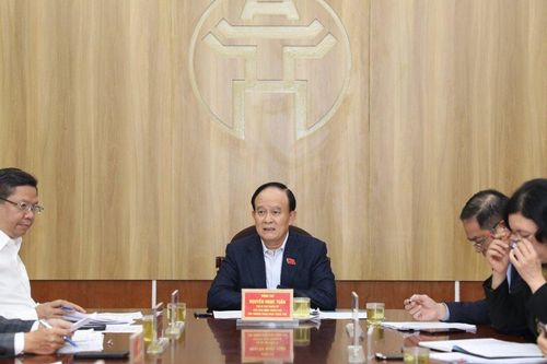 Chủ tịch HĐND TP Hà Nội Nguyễn Ngọc Tuấn tiếp công dân theo vụ việc