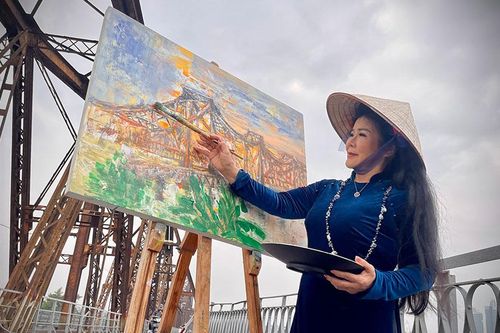 Họa sĩ Văn Dương Thành khai bút đầu xuân với loạt tranh thiên nhiên và tranh rồng