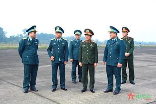 Thượng tướng Trịnh Văn Quyết kiểm tra, chúc Tết tại Trung đoàn 921, Sư đoàn 371, Quân chủng Phòng không - Không quân