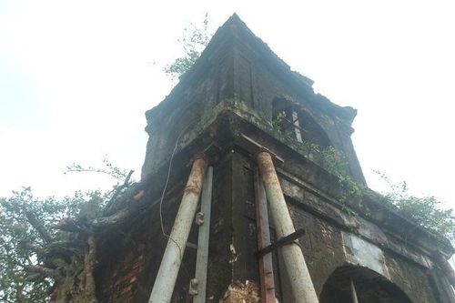 Toàn cảnh 'Thần đèn' di dời cổng đền hơn 200 tuổi ở Hà Tĩnh