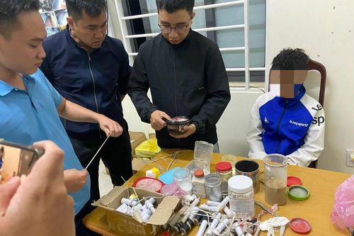 Đắk Lắk: Phát hiện nhóm 3 em học sinh chế tạo pháo nổ