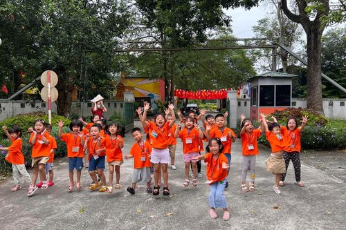 Dạy con ứng phó với nguy hiểm khi đi dã ngoại