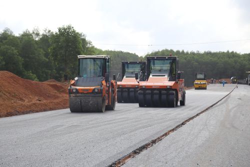 Quảng Trị: Cao tốc chờ mặt bằng, dân chờ tái định cư