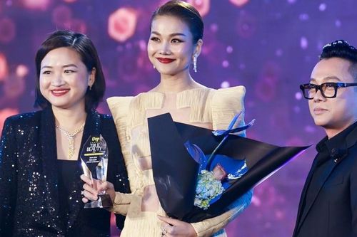 Siêu mẫu Thanh Hằng được vinh danh giải thưởng Biểu tượng của mọi biểu tượng