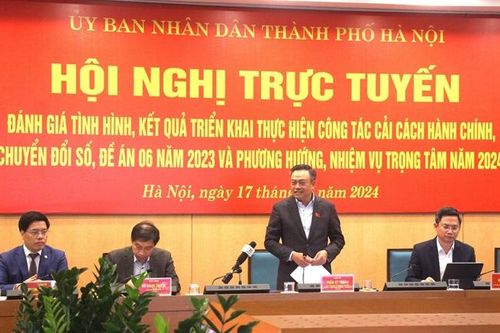 Chủ tịch Hà Nội: Không chạy theo thành tích, hướng đến người dân rút tiền nhanh và thuận tiện