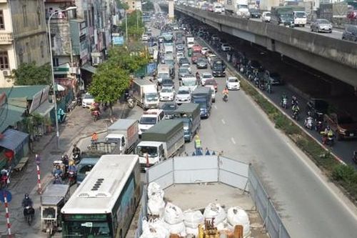 Giáp Tết, Hà Nội ùn tắc nghiêm trọng