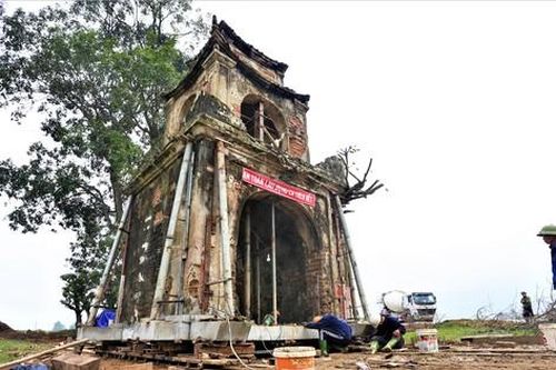 Di dời cổng đền 200 năm tuổi để nhường đất cho dự án đường vành đai 150 tỷ đồng
