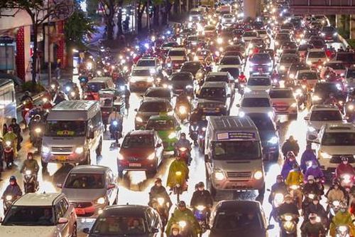 Hà Nội có tới hơn 300 điểm ùn tắc những hôm trời mưa