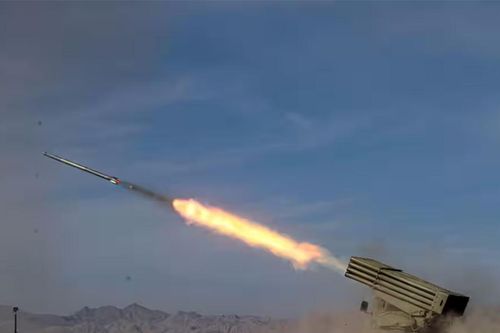 Iran tấn công vùng biên Pakistan, Islamabad dọa đáp trả
