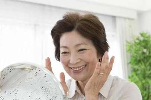 Người phụ nữ 70 tuổi đúc rút 5 điều giúp tuổi già sống vui, không dựa con cái