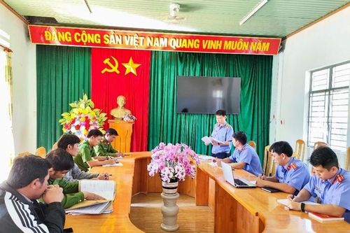 VKSND huyện Kbang trực tiếp kiểm sát tại UBND xã