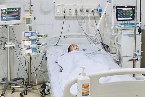 Liên quan học sinh bị ngộ độc nặng nghi do ăn quà vặt: Hai cháu nhỏ đang trong tình trạng nguy kịch