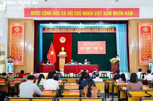 Nghệ An: Phó Chủ tịch UBND huyện Tân Kỳ bị miễn nhiệm vì phiếu tín nhiệm thấp