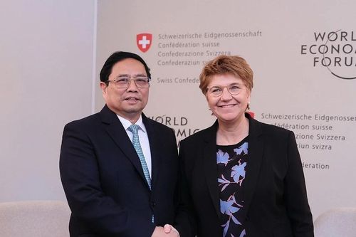 Thủ tướng Phạm Minh Chính gặp Tổng thống Liên bang Thụy Sĩ Viola Amherd