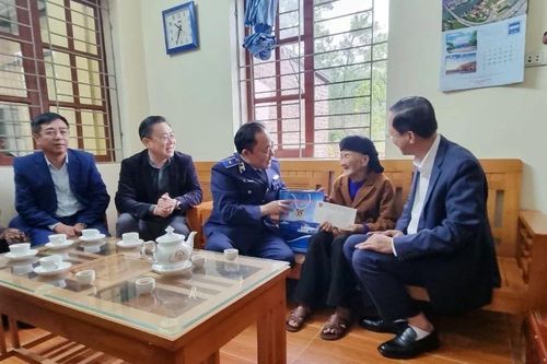Quảng Ninh dành hơn 110 tỷ đồng chăm lo Tết cho gia đình chính sách, người nghèo
