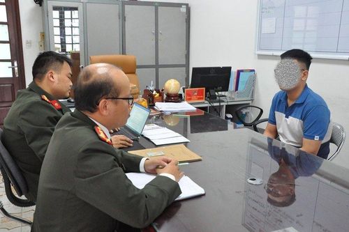 Bắt đối tượng rao thông tin 'gái gọi' để lừa đảo