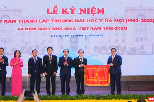 Trường Đại học Y Hà Nội: Bứt phá trong đào tạo, nghiên cứu khoa học và lọt top cao trên thế giới