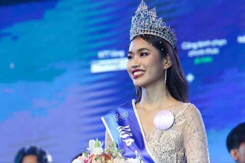 Nữ sinh sở hữu chiều cao 1m8 đăng quang Duyên dáng Ngoại thương 2023