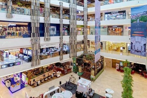 Nhà đầu tư nước ngoài đua nhau lập 'chợ' ở Hà Nội