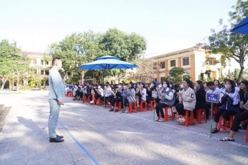 Chăm sóc sức khỏe tinh thần cho học sinh THPT 2024 các tỉnh miền Trung-Tây Nguyên