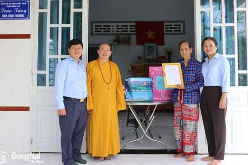 An cư đón Tết