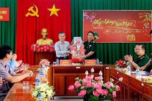 Lãnh đạo Ban Nội chính Tỉnh ủy thăm, chúc Tết lực lượng làm nhiệm vụ khu vực biên giới