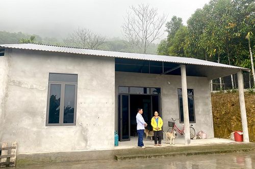 Giúp đồng bào dân tộc thiểu số an cư