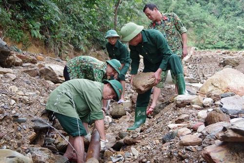 Nước sạch về bản