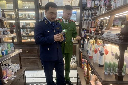 Nghệ An xử phạt 02 cơ sở vi phạm hoạt động kinh doanh trên thương mại điện tử