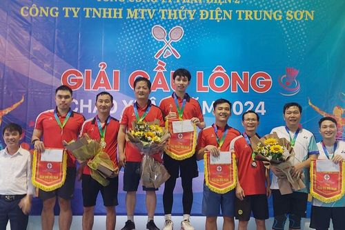 Thủy điện Trung Sơn: Sôi nổi Giải cầu lông giao lưu Chào xuân Giáp Thìn