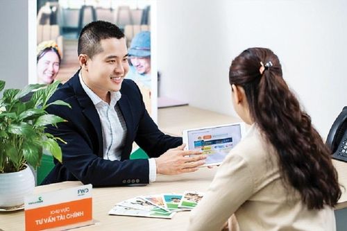 Có nên cấm ngân hàng bán chéo bảo hiểm?