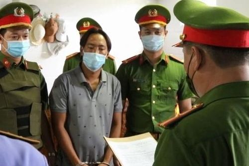 Truy tố trưởng phòng VKSND tỉnh Quảng Bình nhận hối lộ