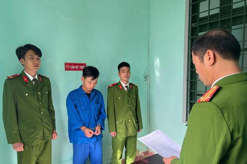 Khởi tố gã côn đồ đâm chết phó trưởng công an phường ở TP Huế