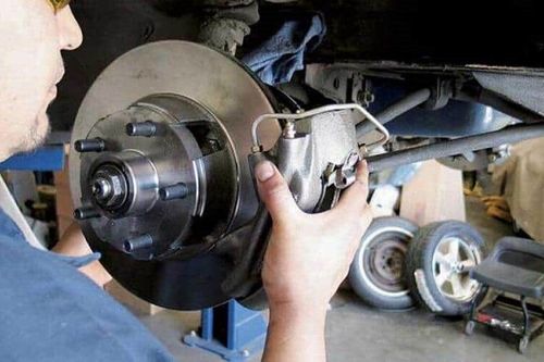 Nên bảo trì những gì sau một thời gian sử dụng ô tô?