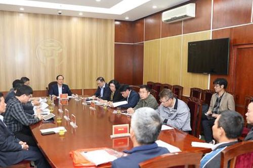 Chủ tịch HĐND thành phố Hà Nội Nguyễn Ngọc Tuấn tiếp công dân theo vụ việc