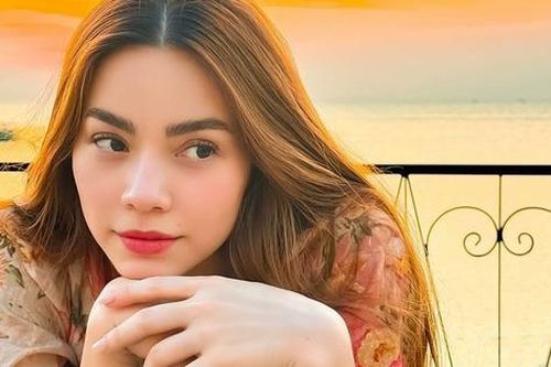 Mẹo đánh phấn má ửng hồng tự nhiên của Hồ Ngọc Hà