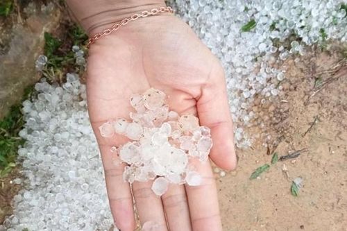 Mưa đá xuất hiện bất thường ở Lai Châu